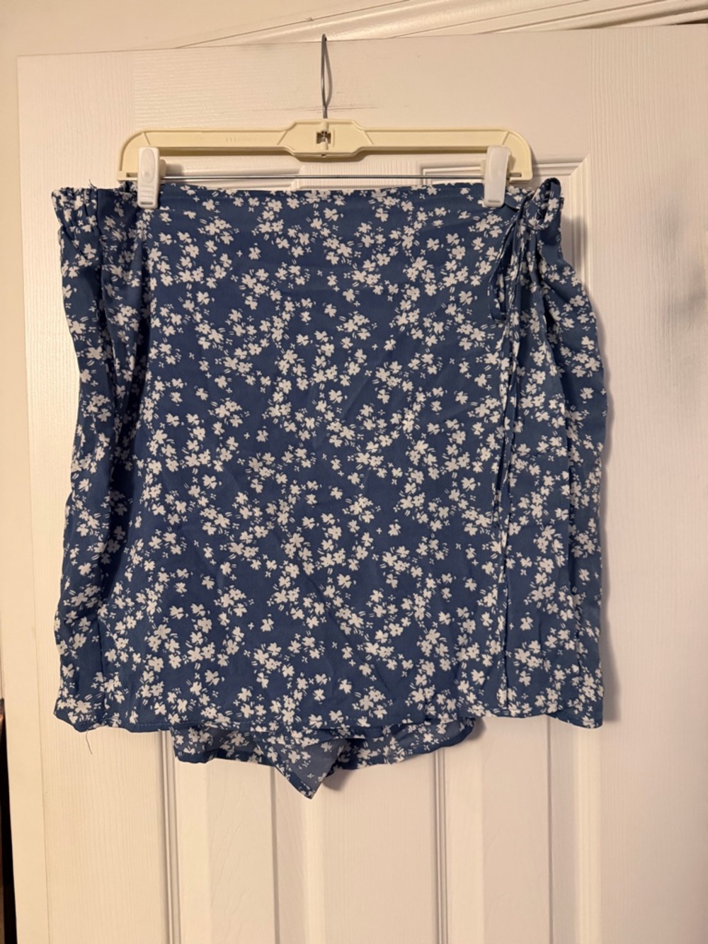 BloomChic Blue Floral Tie-Side Skort